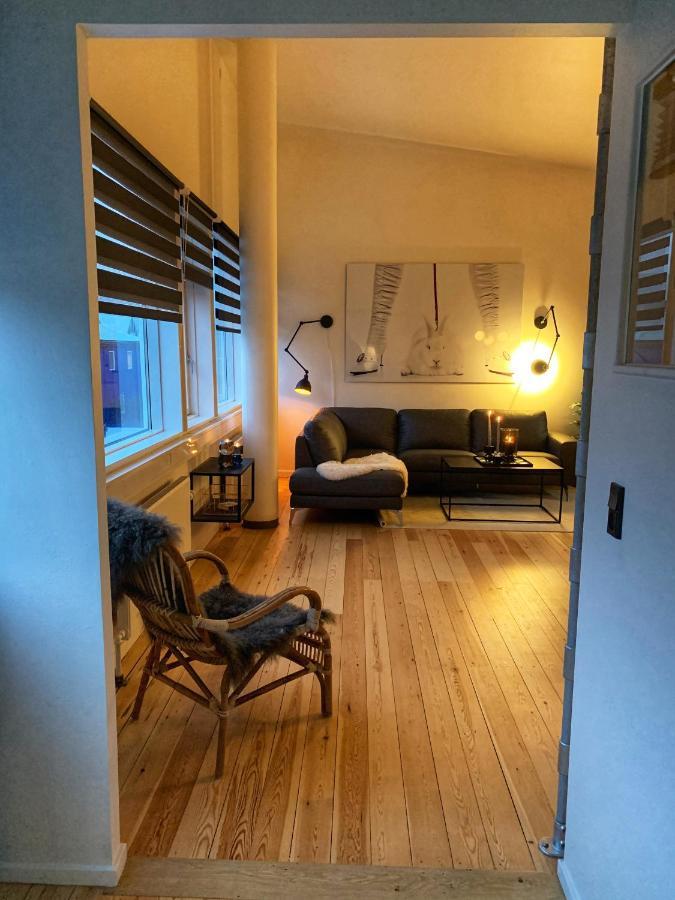 Broncks Apartment 5 - Modern 2-Bedroom In The Heart Of Torshavn Bagian luar foto