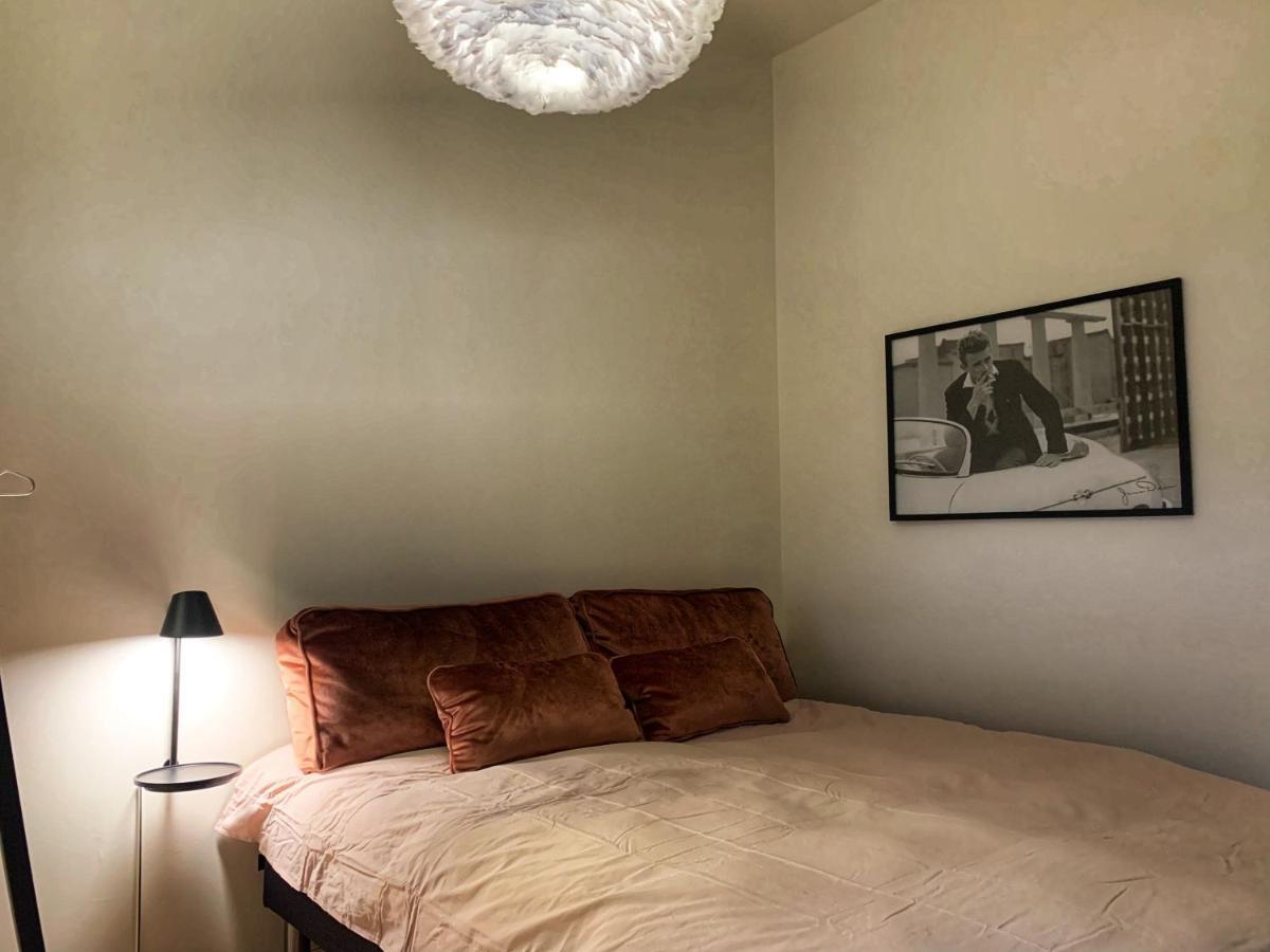 Broncks Apartment 5 - Modern 2-Bedroom In The Heart Of Torshavn Bagian luar foto