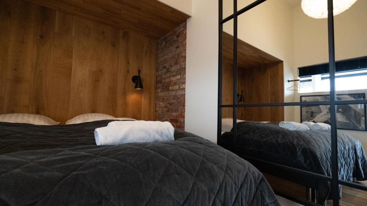Broncks Apartment 5 - Modern 2-Bedroom In The Heart Of Torshavn Bagian luar foto